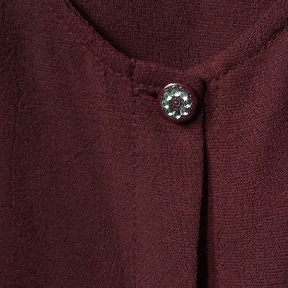 3/$30 Burgundy open front top - Picture 2 of 3